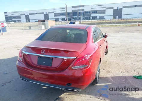 2018 Mercedes-Benz C 300 из США, поврежденный, VIN 55SWF4JB7JU248070